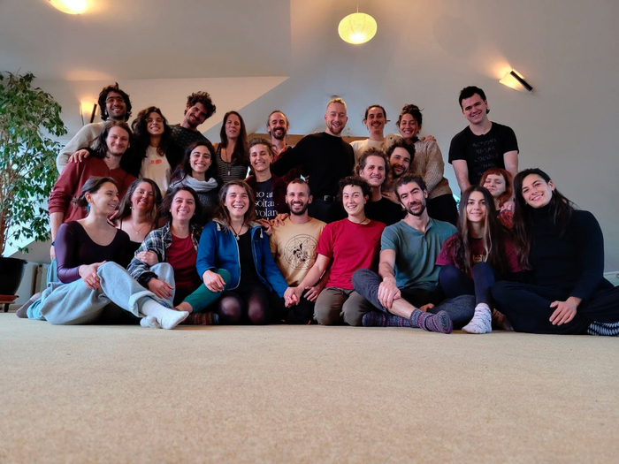 „Im Dienst des Lebens: Eine Ausbildung für bewusste Friedensarbeit“ im Ökodorf ZEGG